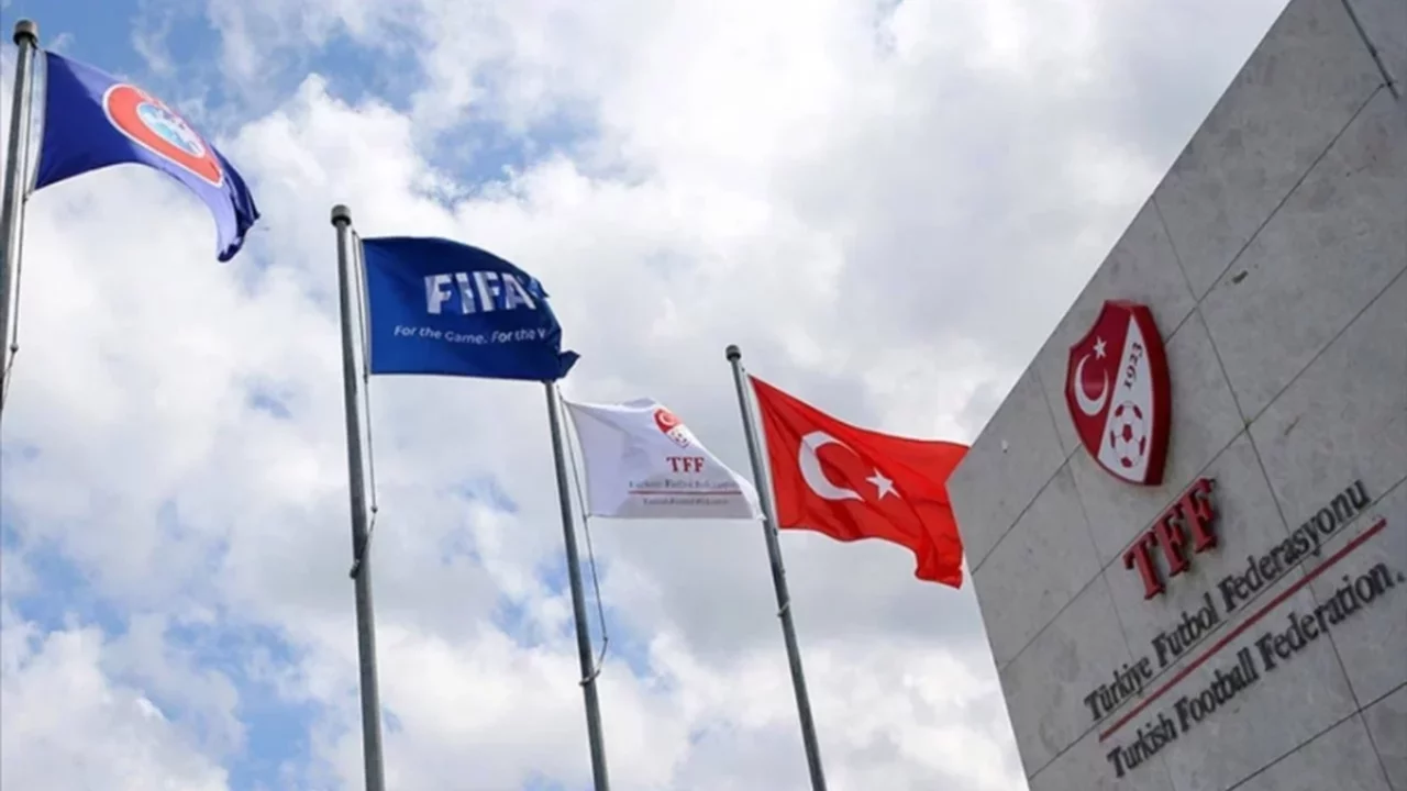 TFF kulüplere rest çekti: Yabancı kuralı 10+4 olarak kalacak