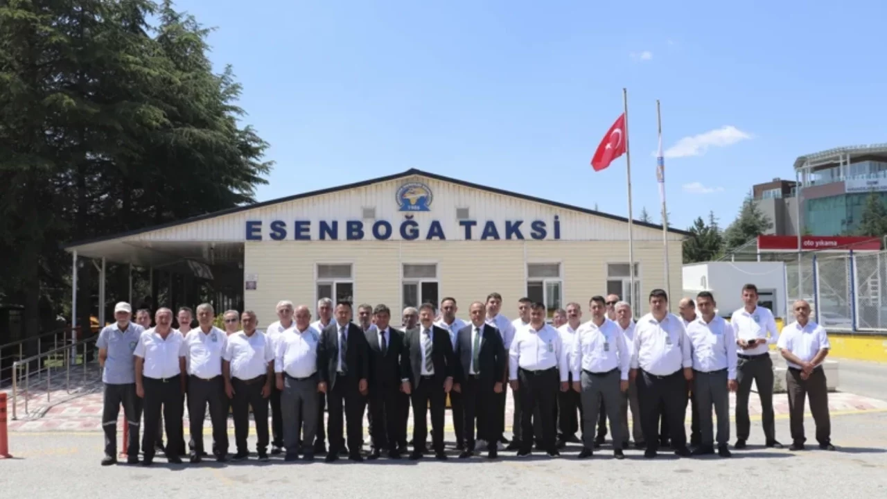 NATO Zirvesi'ne hazırlık: 'Kırmızı alan'daki taksiciler tek tip kıyafet giyecek