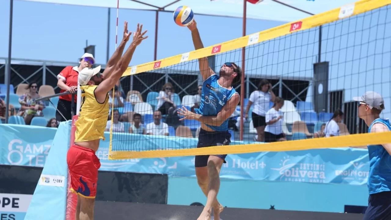 Plaj Voleybolu Dünya Turu'nda Balıkesir Etabı sona erdi