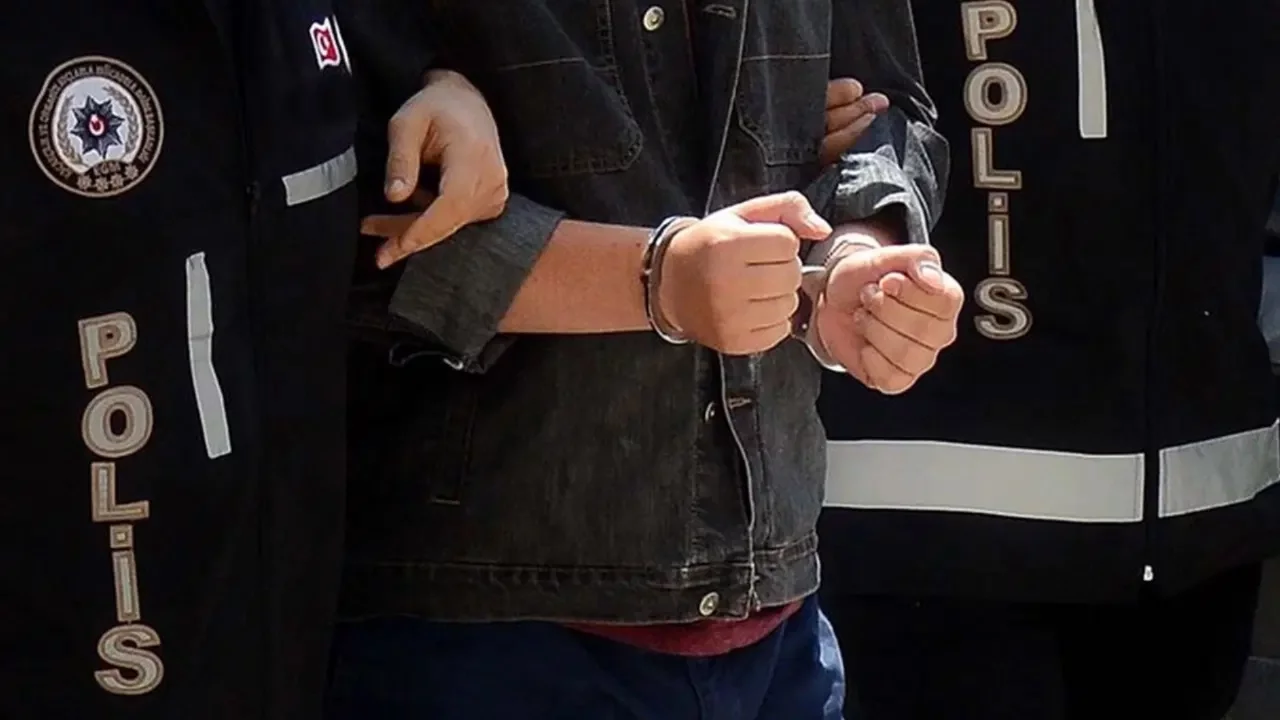 Balıkesir'de 'yatırım dolandırıcılığı' operasyonu: 12 kişi tutuklandı