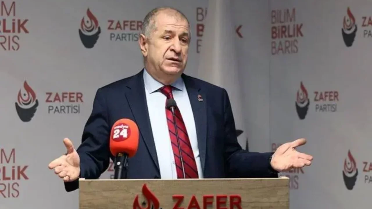 Ümit Özdağ: Türkiye'deki milyonlarca Suriyeliye seçimlerden önce vatandaşlık verilmesi hiç şaşırtıcı olmayacak