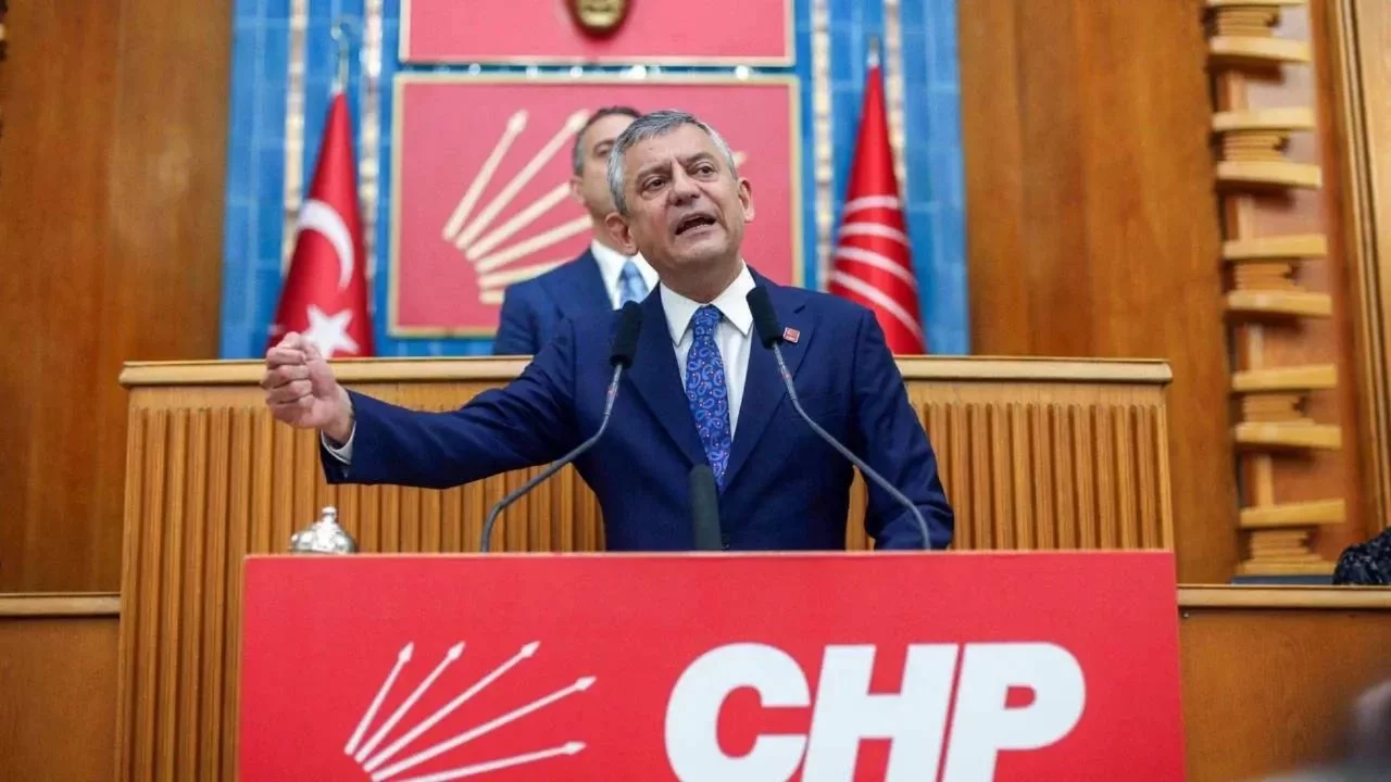 Özgür Özel: Bizi dış mihrak tarif edecek adamın da alnını karışlarım!