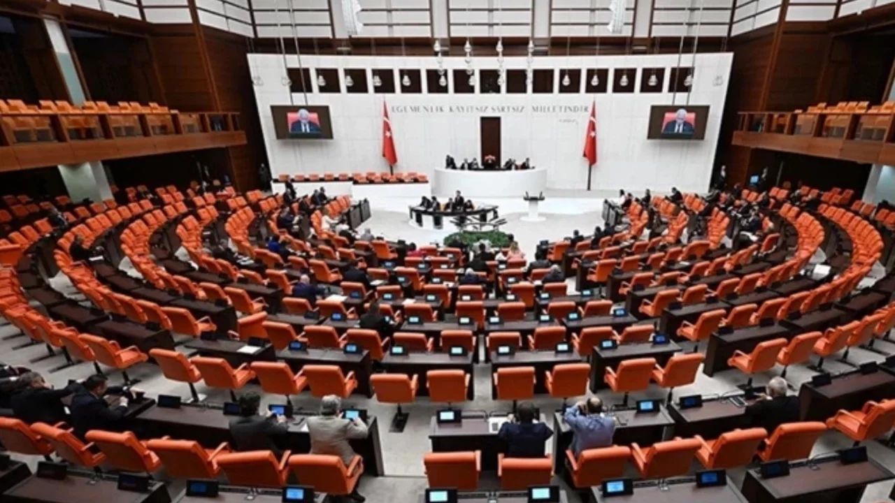 Emniyetten trafiğe, vergiden basına: TBMM'den geçen torba kanun Resmi Gazete'de