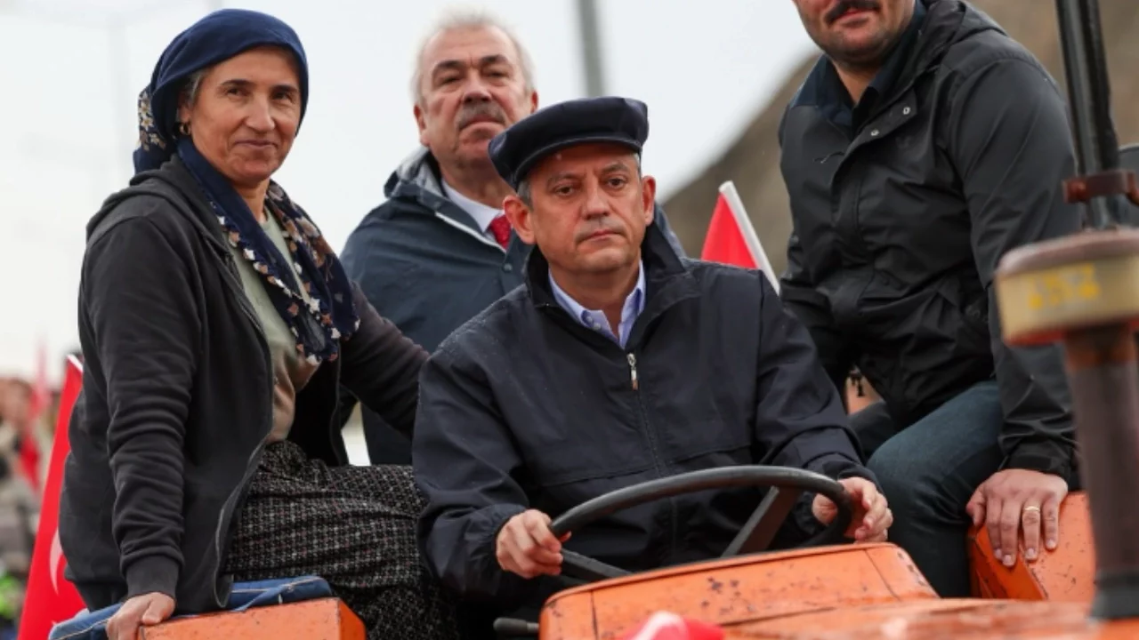 Özgür Özel: Erdoğan eskisi kadar popüler değil, kendisine sadık bir muhalefet istiyor; olası patlama NATO'yu da etkiler
