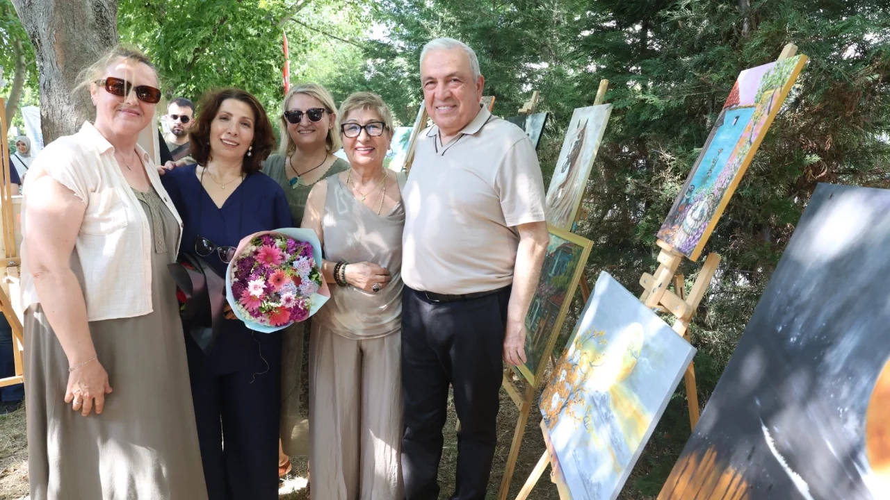 Nilüfer Olgun Gençlik Merkezi kursiyerlerinden yıl sonu sergisi