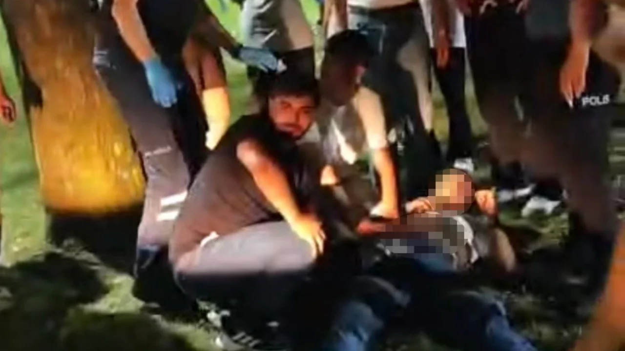 Bursa'da 'Yan baktın' kavgası kanlı bitti: 1 yaralı
