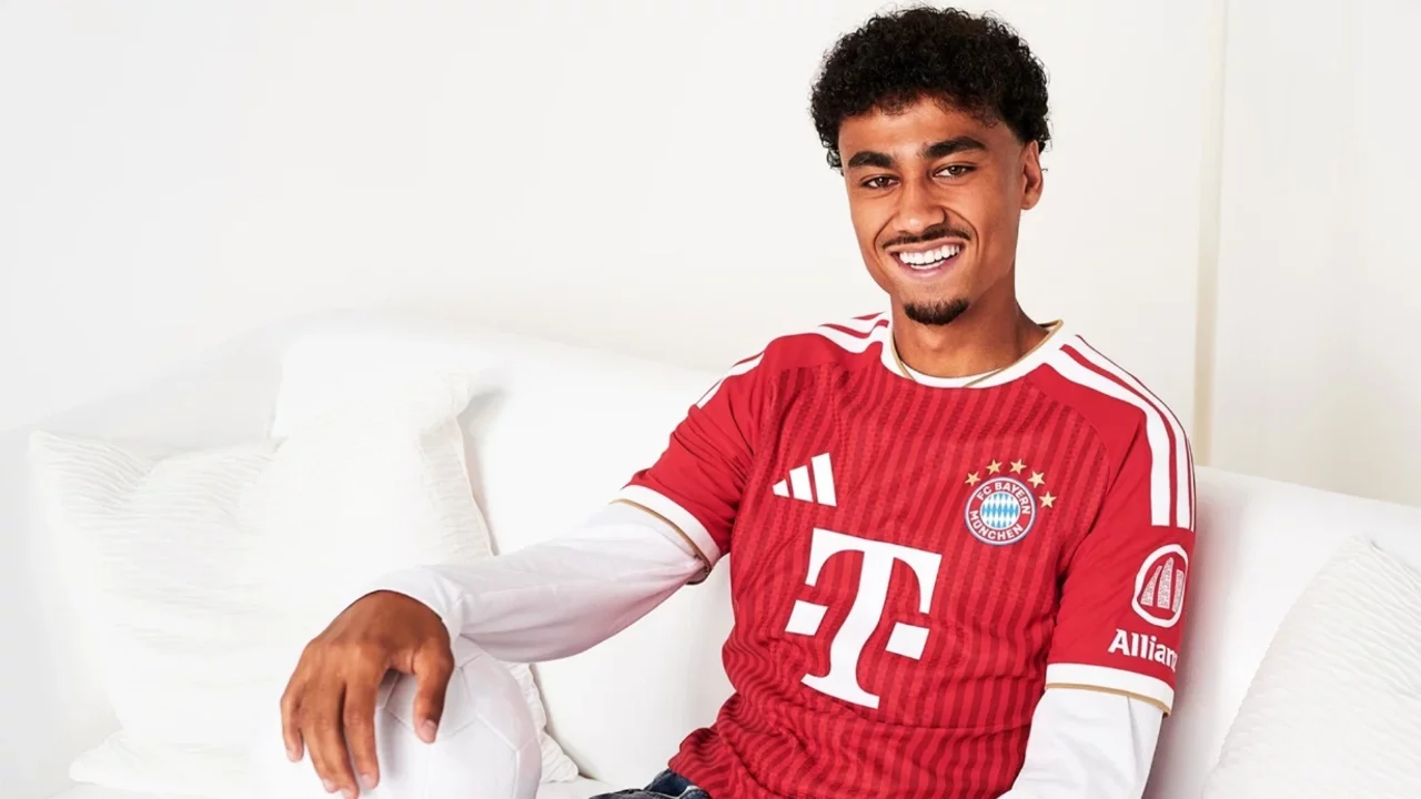 Bayern Münih, sol bek Nathaniel Brown'ı kadrosuna kattı