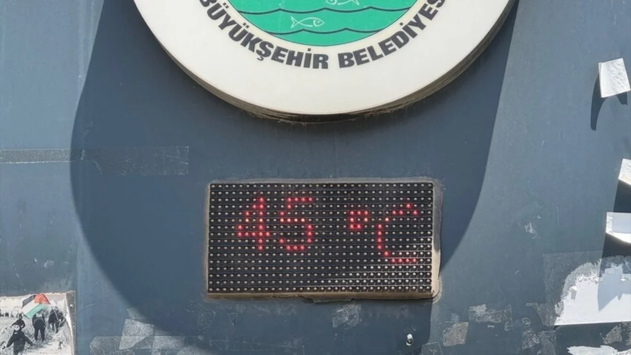 Şanlıurfa'da termometreler 45 dereceyi gördü