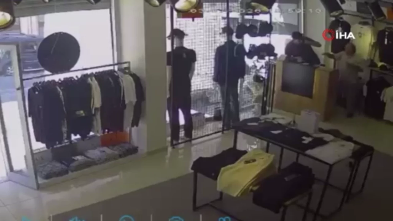 İstanbul'da silecek tartışması kavgaya dönüştü: 19 yaşındaki çalışanı darp etti