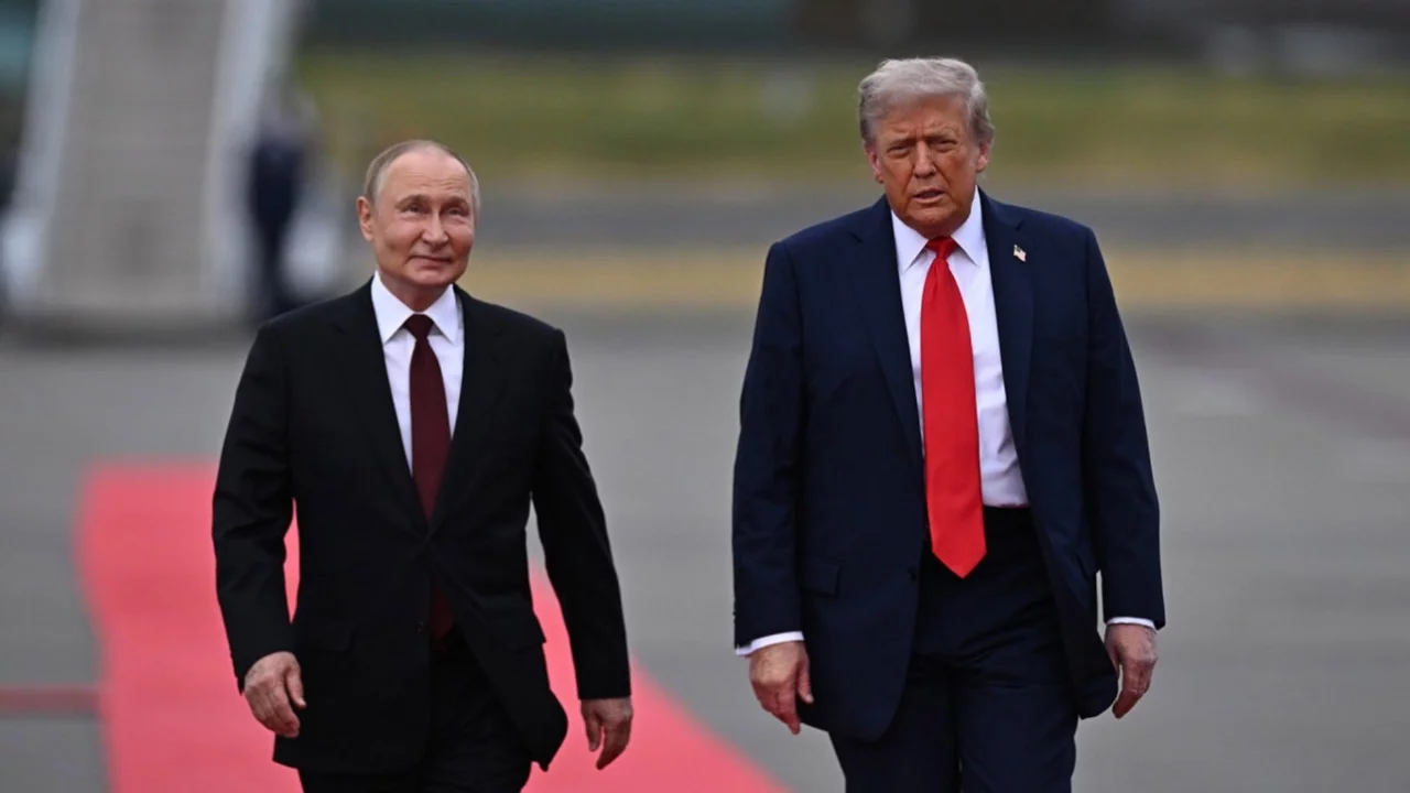 NATO Zirvesi öncesi Putin ve Trump telefonda 1,5 saat görüştü