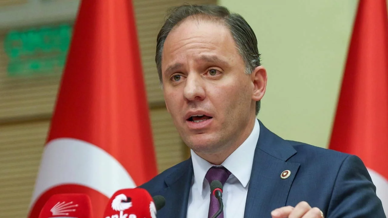 CHP'li Deniz Yavuzyılmaz: NATO Zirvesi bahanesiyle Erdoğan kendine tahsisli havalimanına sahip oldu