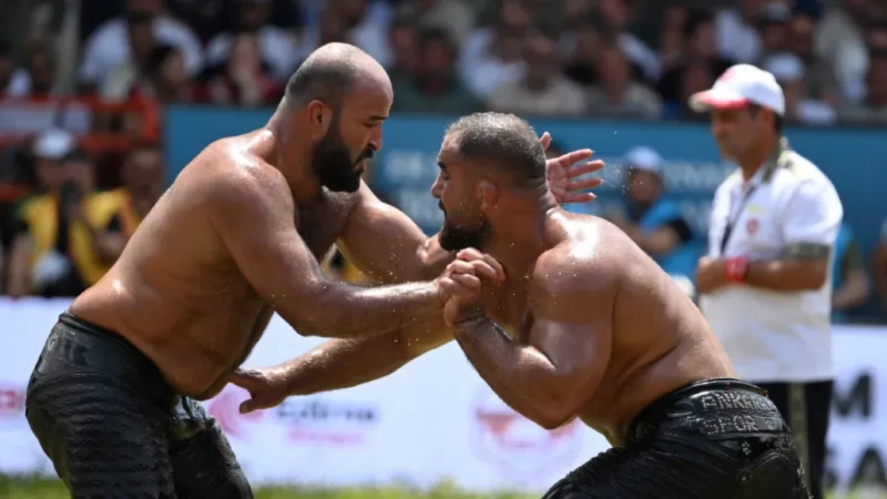 Kırkpınar'da yarı finale yükselen başpehlivanlar belli oldu