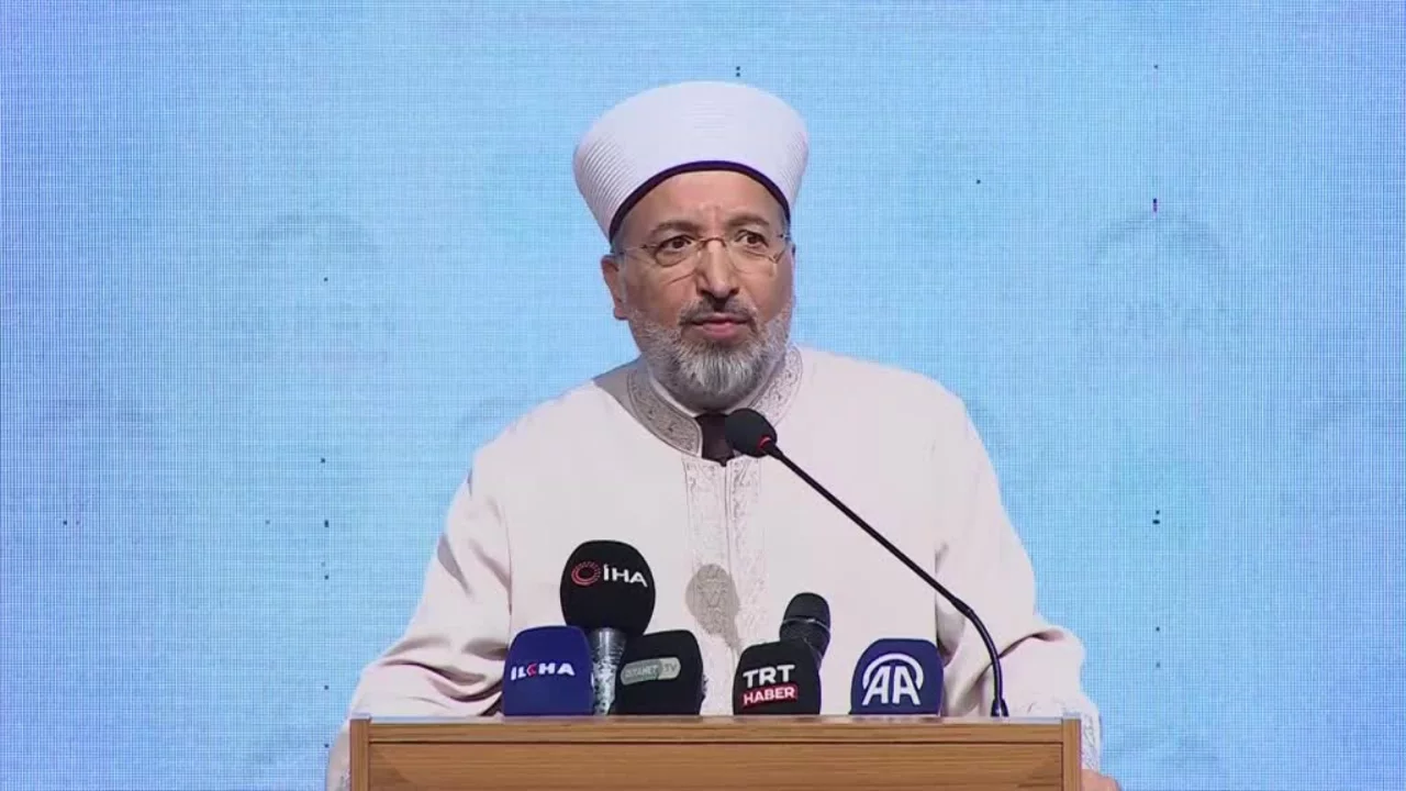 Diyanet İşleri Başkanı Safi Arpaguş, Bursa'da "2026 Yılı Yaz Kur'an Kursları Açılış Programı"na k...