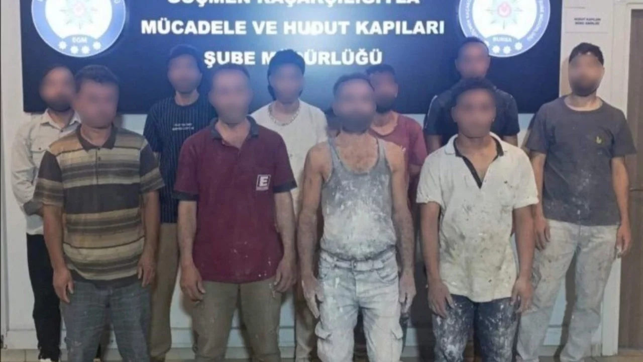 Bursa'da kaçak yabancı uyrukluların çalıştırıldığı iş yerine operasyon