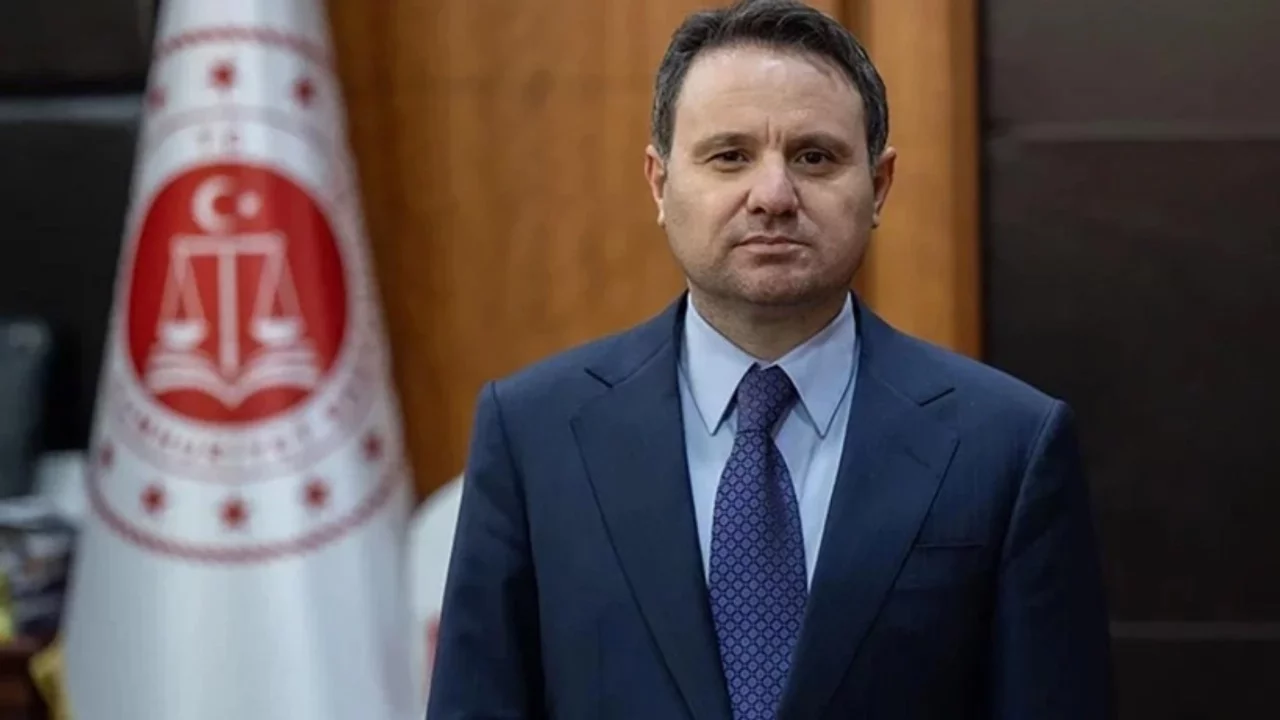Bakan Gürlek: 'Kimse türk yargısına parmak sallayamaz'