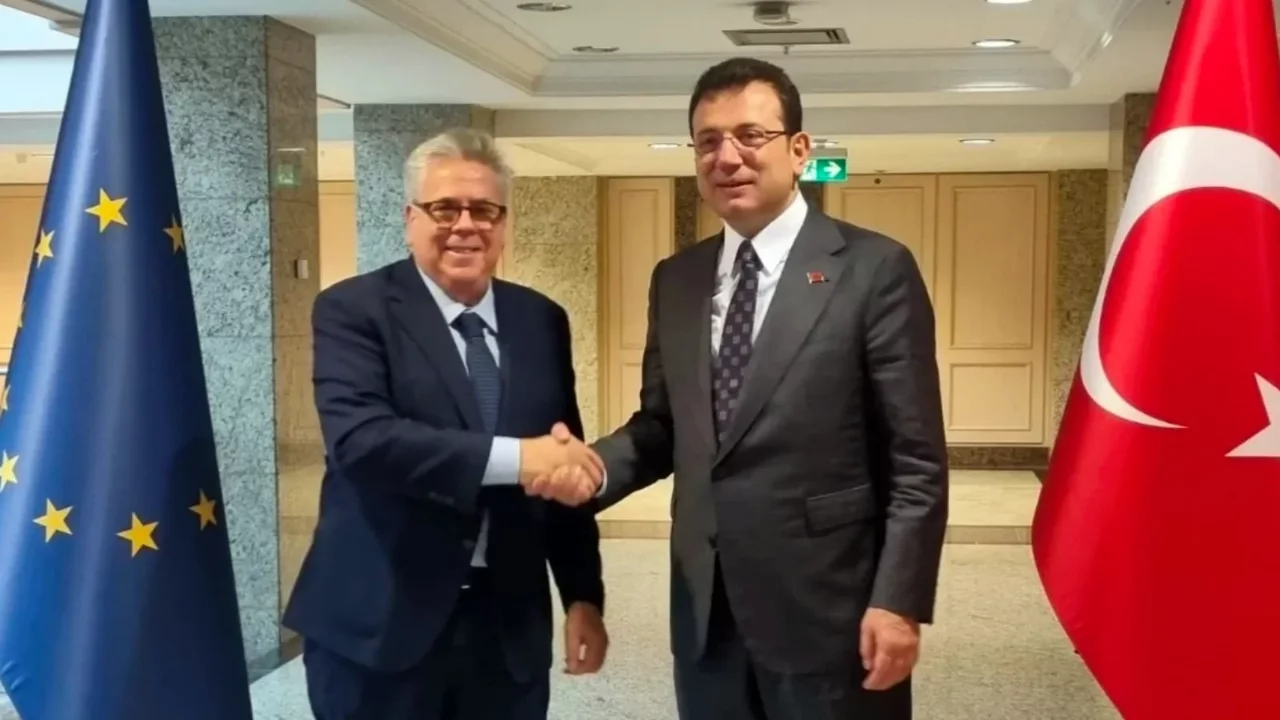 AP Türkiye Raportörü Sánchez Amor, İmamoğlu'nun davalarını takip etmek için Silivri'de: '3 davanın aynı güne denk gelmesi tesadüf değil'