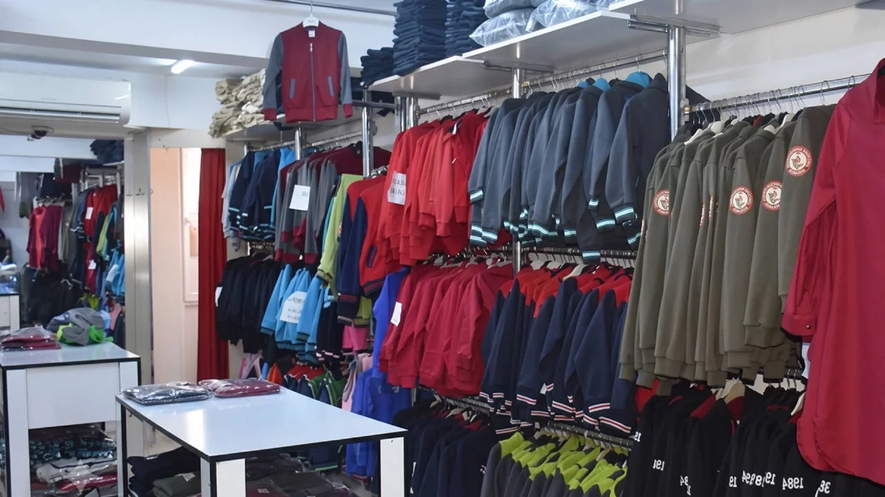 Ünlü okul kıyafeti firması iflas etti