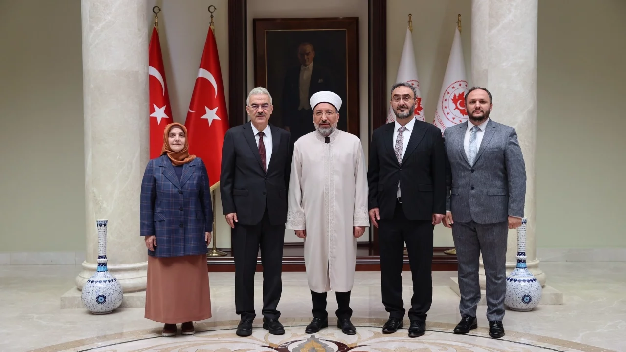 Diyanet İşleri Başkanı Safi Arpaguş'tan Bursa Valiliği'ne ziyaret