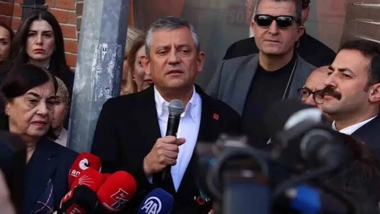 Özgür Özel açılışta konuştu: "Belediyelerimiz saldırılara rağmen hizmet üretiyor"
