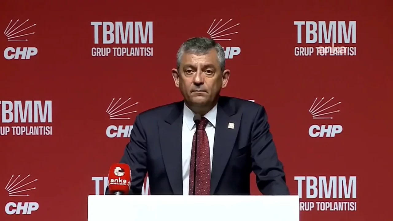 Özgür Özel'den NATO tepkisi: Hiçbir ülkede böyle bir özgüvensizlik görülmemiştir