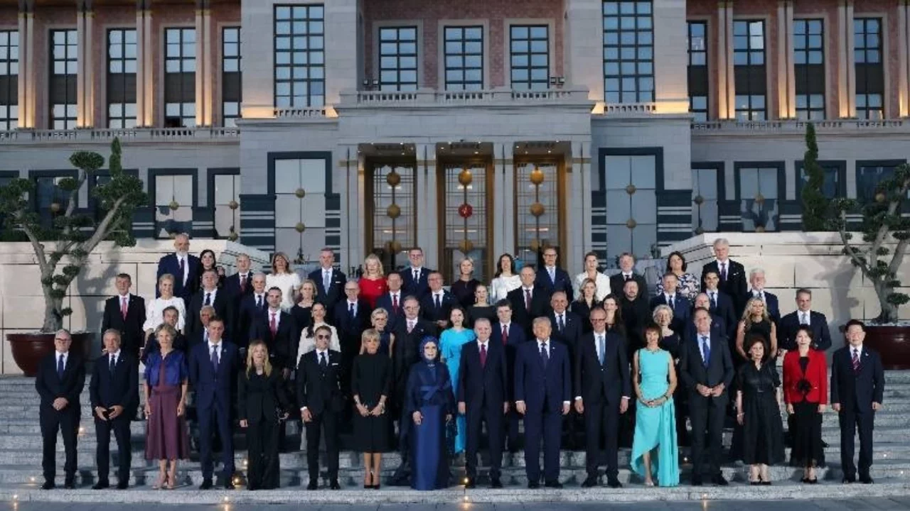 Beştepe'de NATO resepsiyonu: Erdoğan çifti liderleri karşıladı