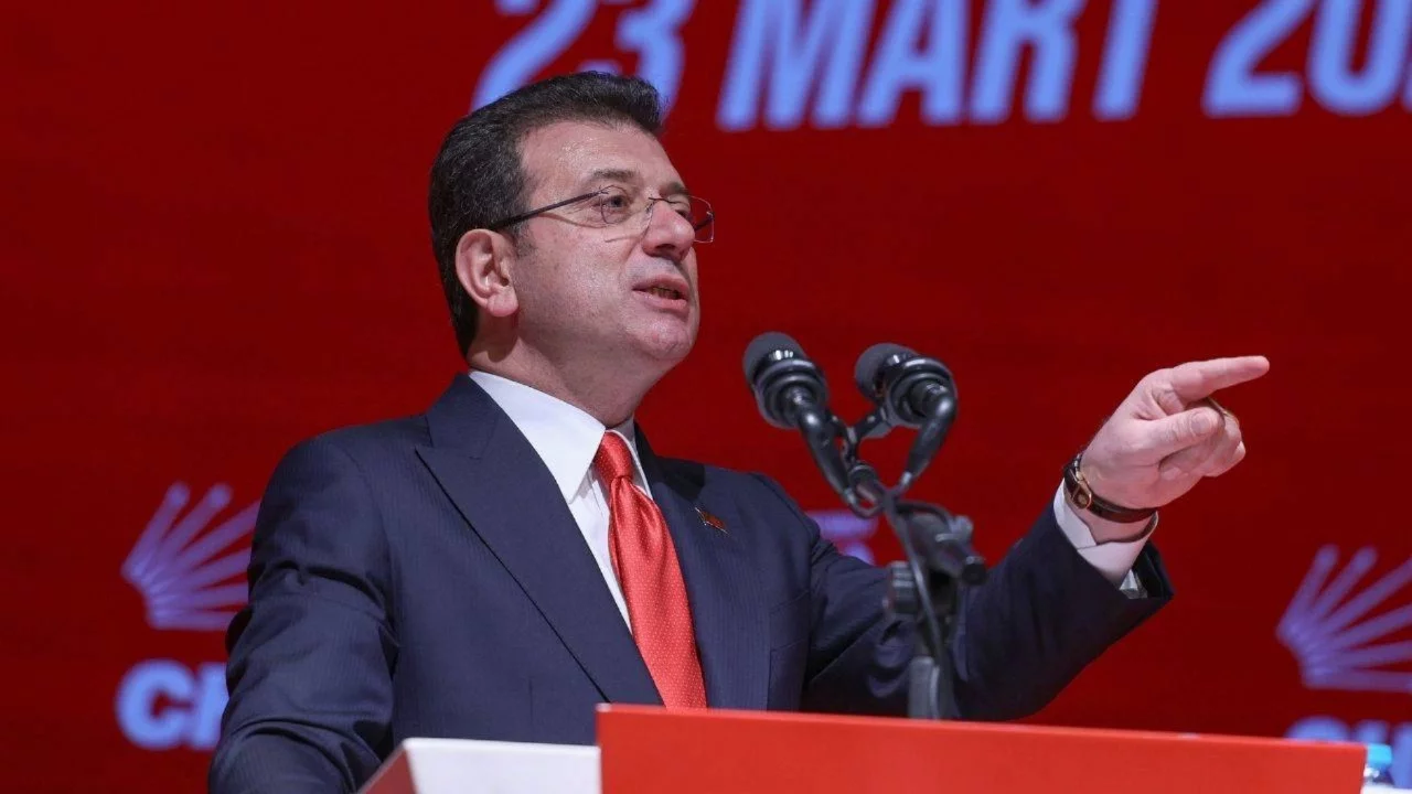 İBB davasında gerginlik: Ekrem İmamoğlu salondan çıkarıldı