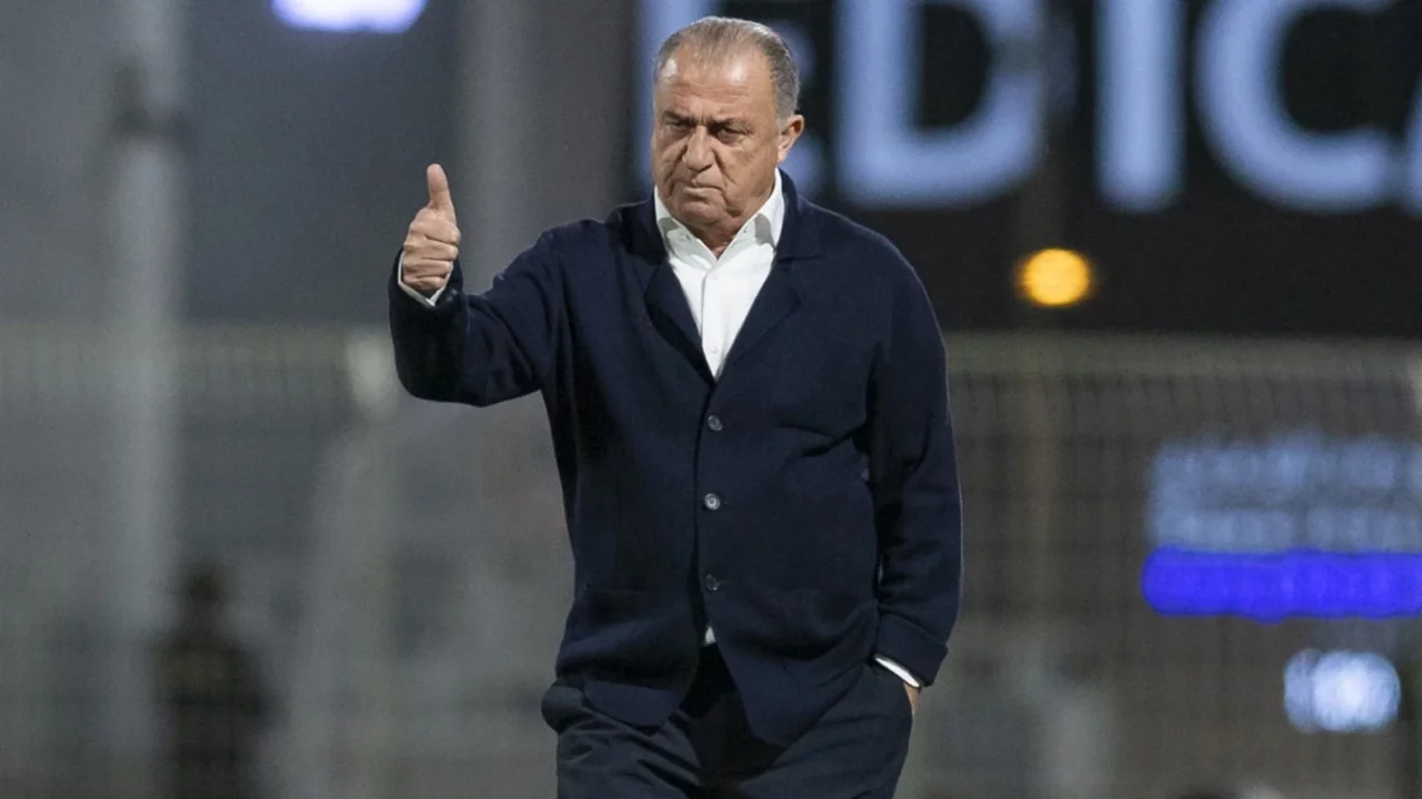 Galatasaray, Fatih Terim'in ilk imzasının 52. yılı için mesaj yayımladı