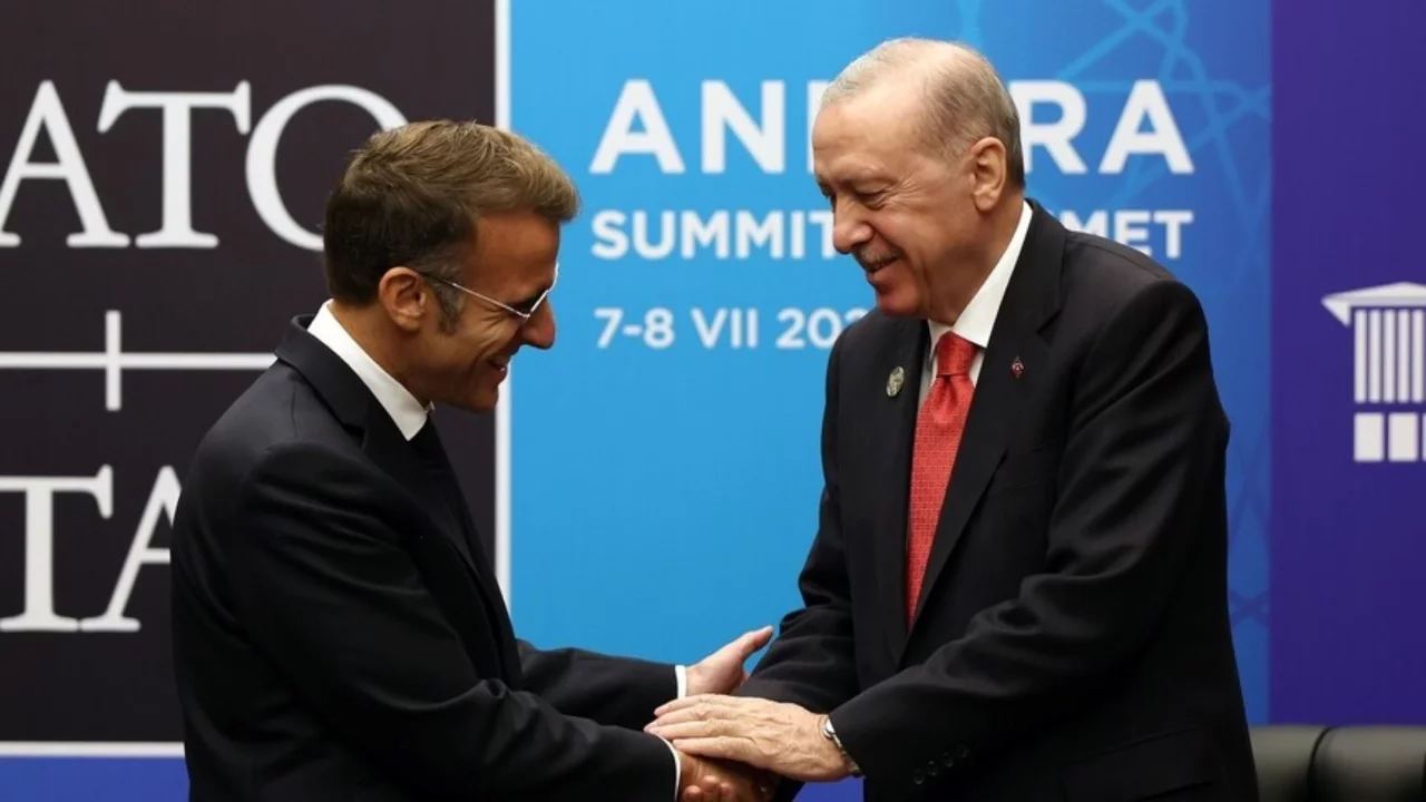 Macron, Cumhurbaşkanı Erdoğan ile görüşmesinden çok memnun kaldığını belirtti