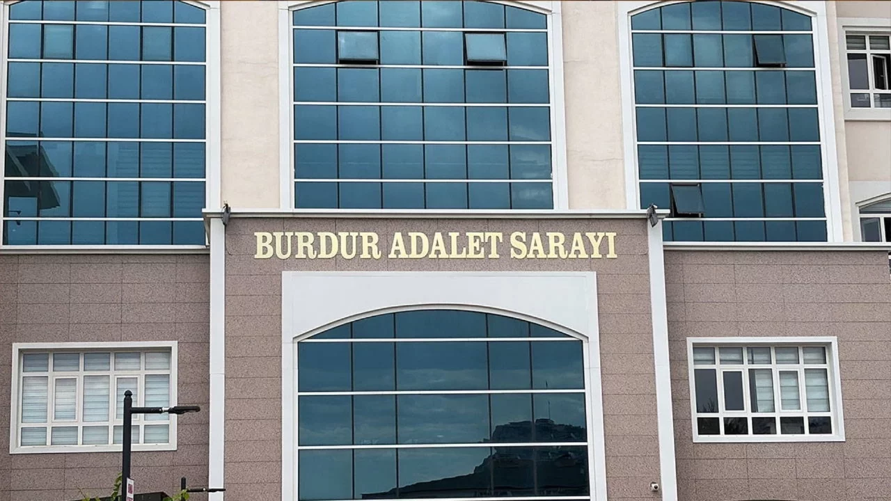 Eski öğretmen uyuşturucu ticaretinden tutuklandı