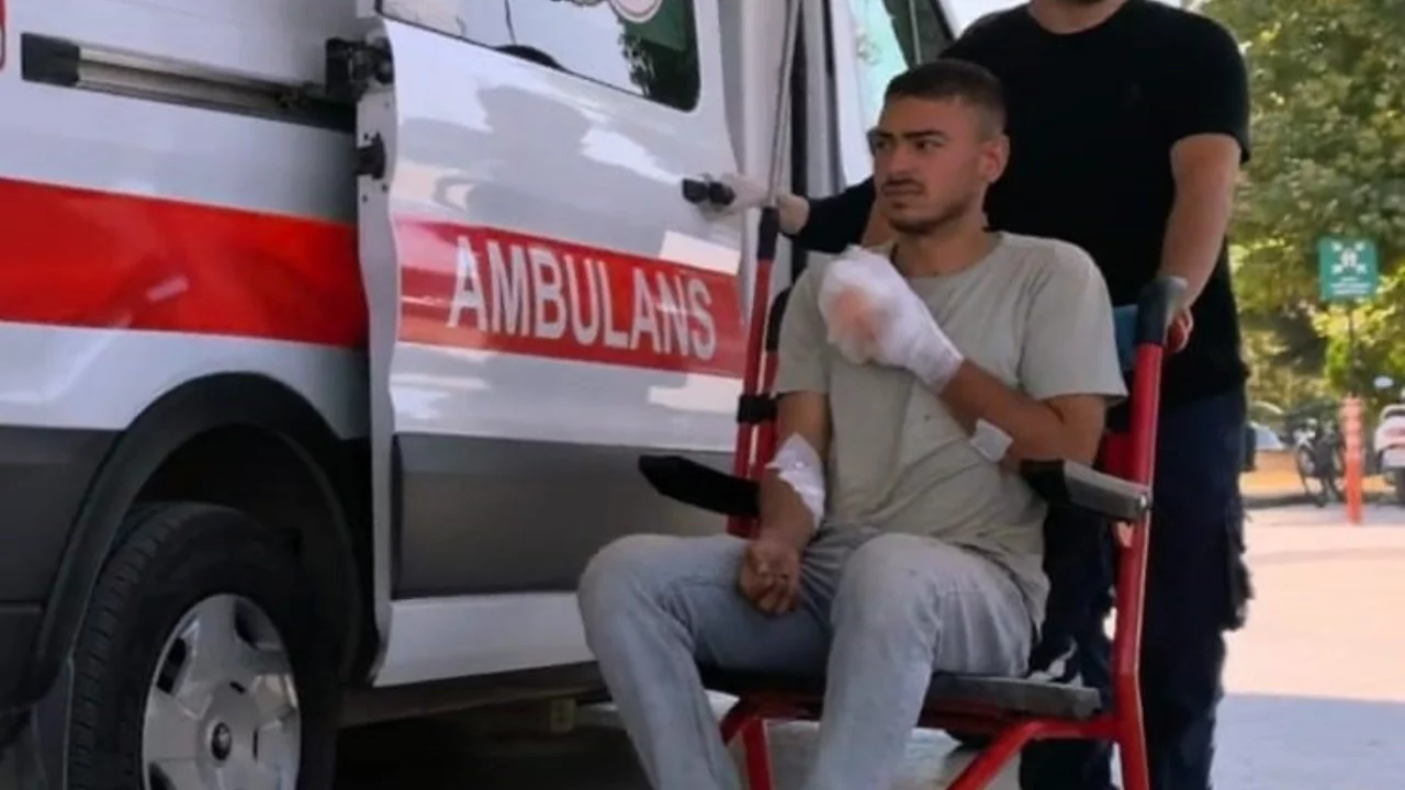 İnşaatta elektrikli testere kazası: 19 yaşındaki işçi yaralandı