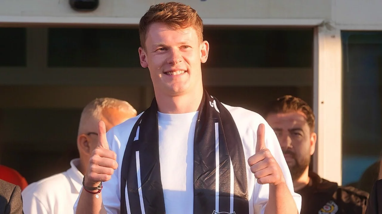 Beşiktaş'ın yeni kalecisi Alexander Nübel'den transfer itirafı: 'Beşiktaş'tan gelen teklifi duyduğumda...'