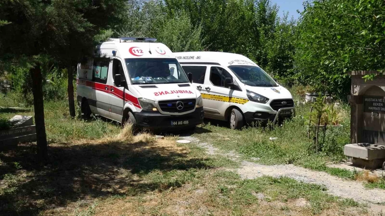 71 yaşındaki kişi mezarlıkta asılı halde ölü bulundu