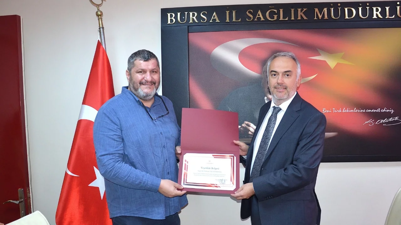 Kanserle mücadelede başarılı hekimlere teşekkür belgesi
