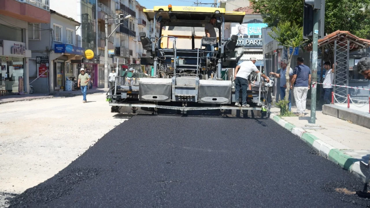 Yenişehir'in ana arterlerinde asfalt çalışmaları tamamlandı