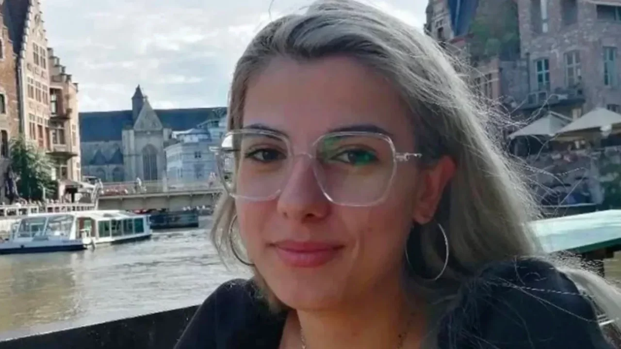 Üniversite öğrencisi Esila Ayık'a 'Cumhurbaşkanına hakaret'ten beraat