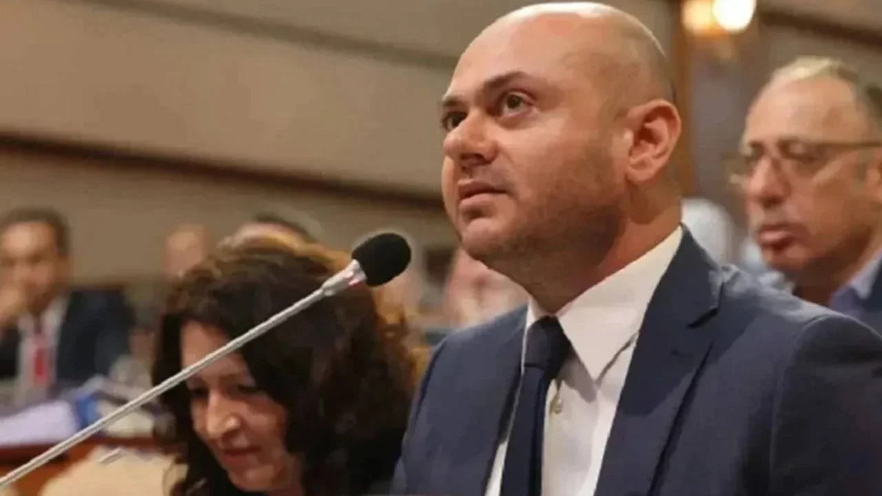 CHP'li meclis üyesi Gencay Özcan gözaltına alındı