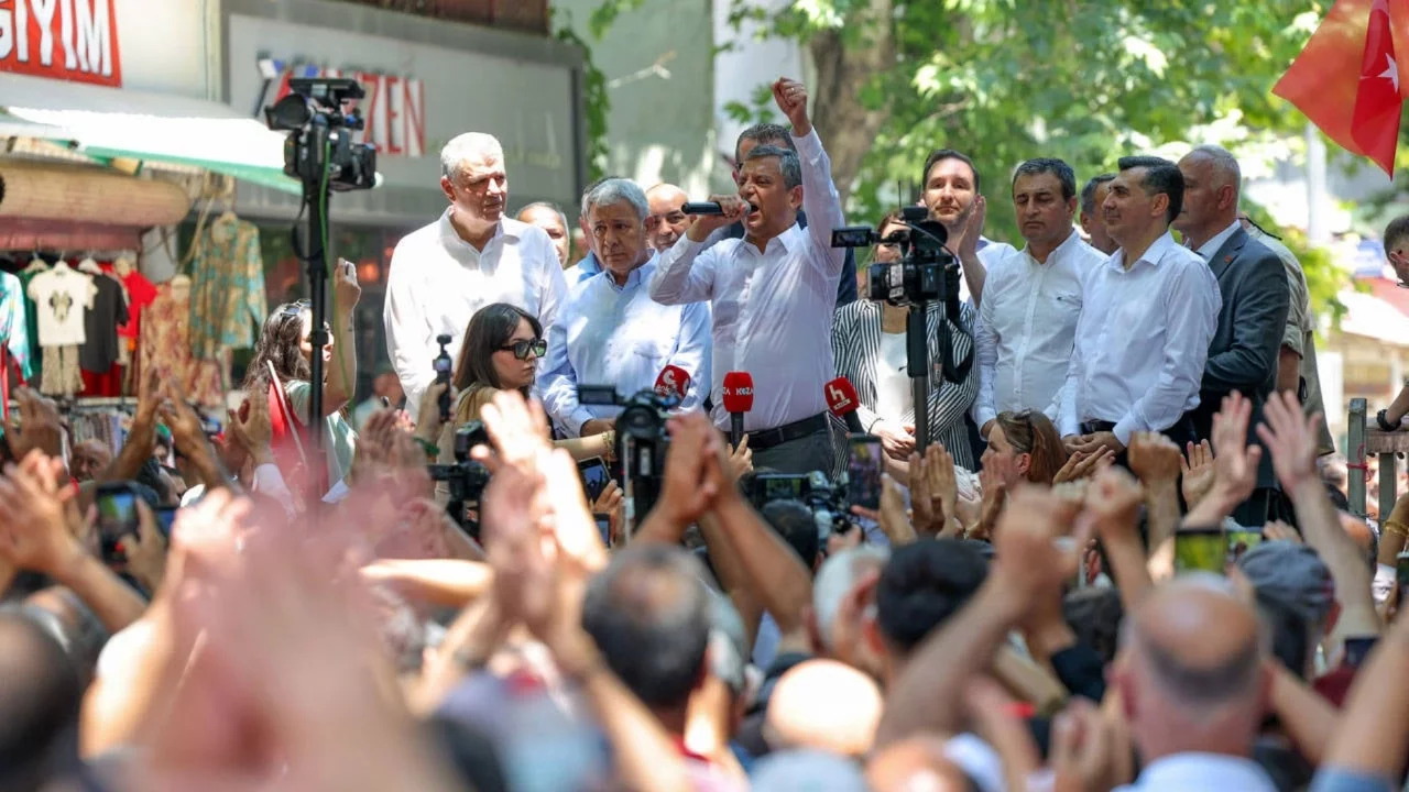 Özgür Özel, Cumhurbaşkanı Erdoğan'a seslendi: 'Sana bu seçimi kazandırmayacağız'