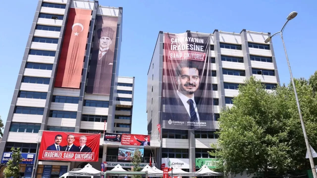 Çankaya Belediyesi önünde dayanışma nöbeti