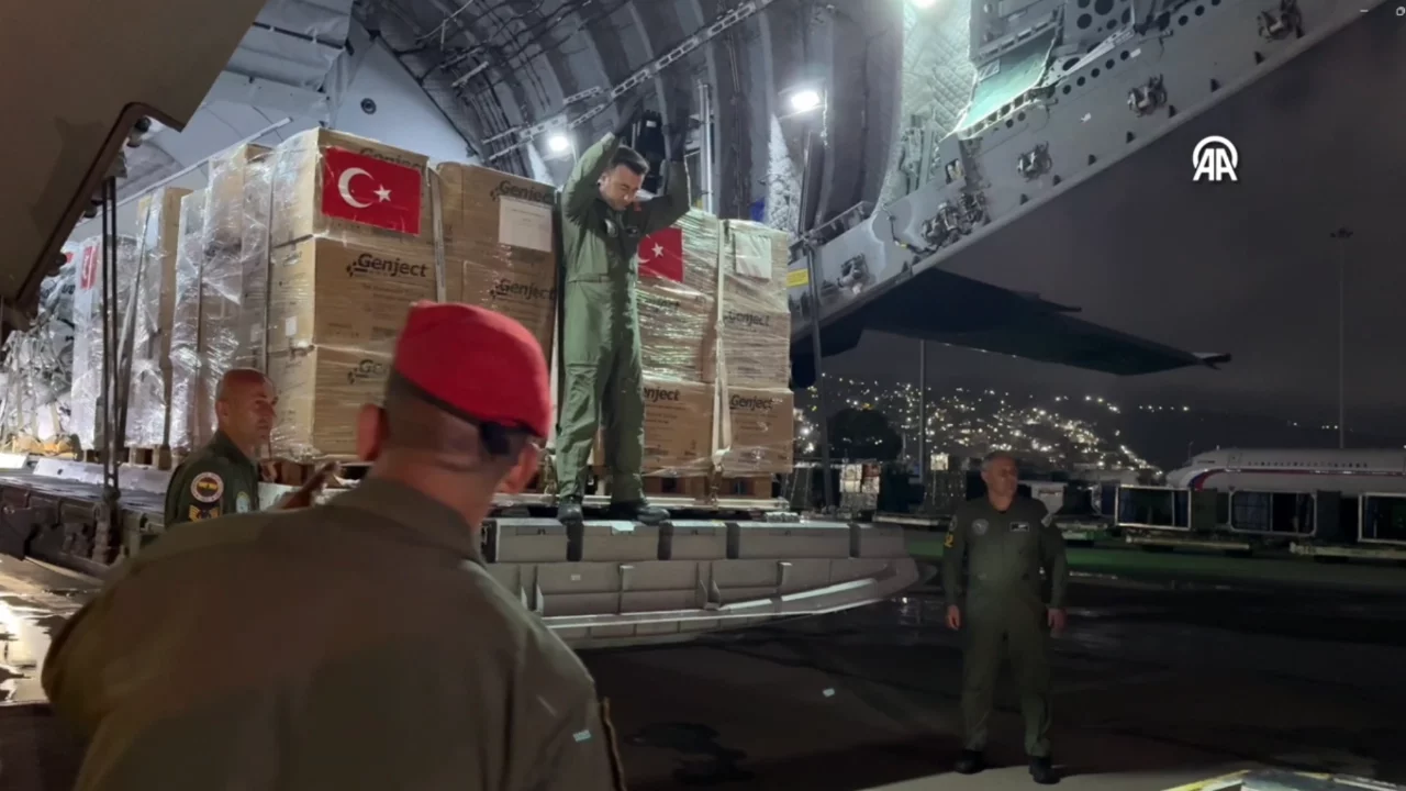 Türkiye'den Venezuela'ya 30 tonluk insani yardım
