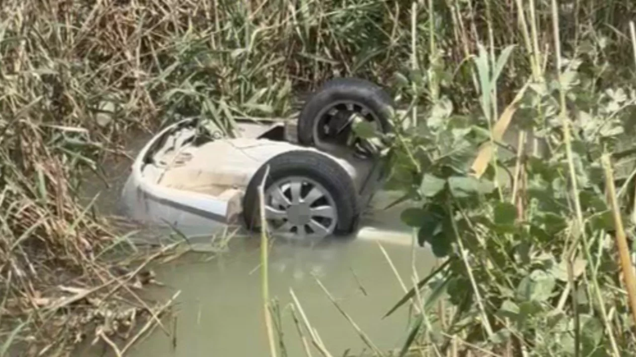 Sulama kanalına devrilen otomobildeki anne ve oğlu yaşamını yitirdi
