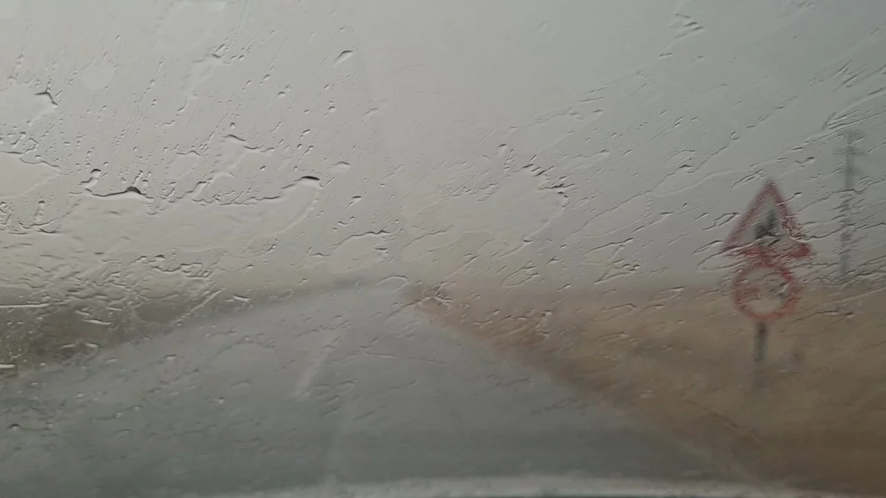 Tekirdağ'da şiddetli yağış! Göz gözü görmedi, sürücüler zor anlar yaşadı