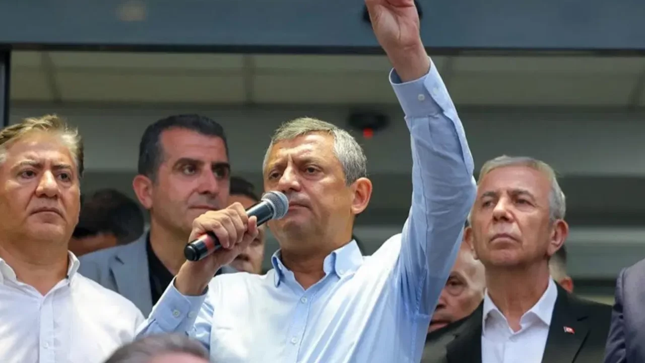Yeni partinin oy oranı yüzde kaç oldu?