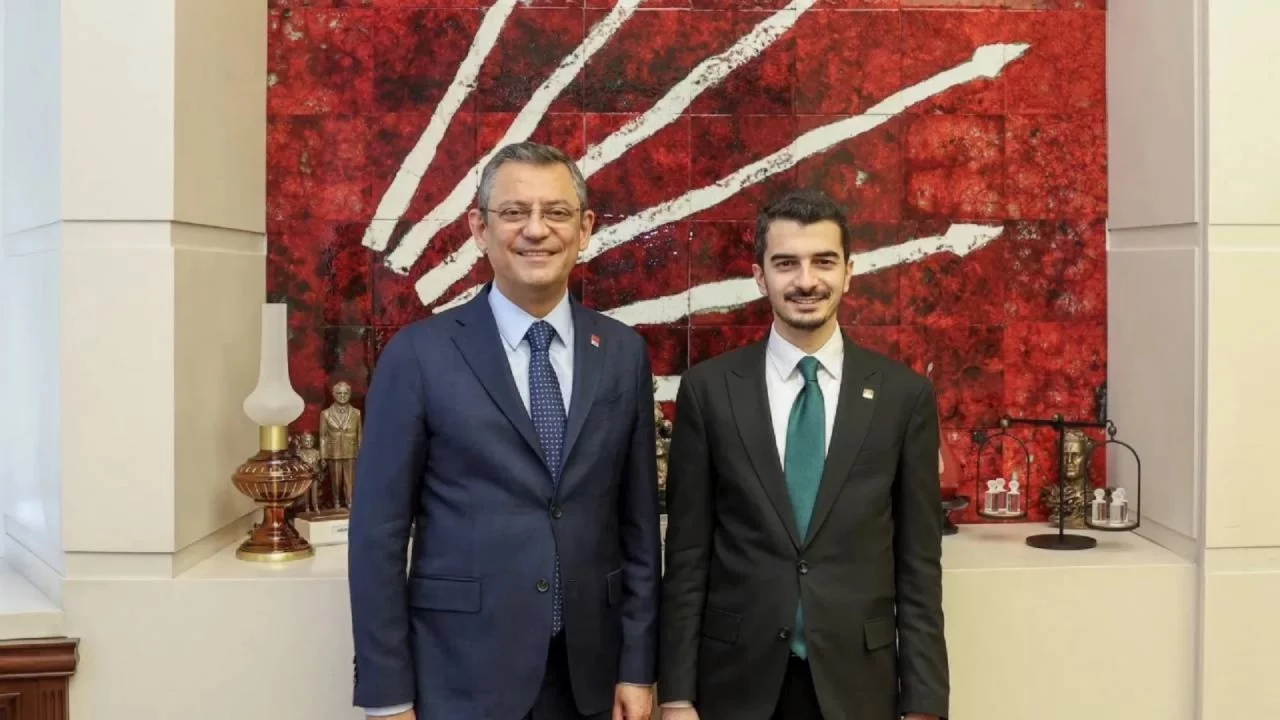 Özgür Özel'den Hüseyin Can Güner'e ziyaret: "Alnımız açık, başımız dik"