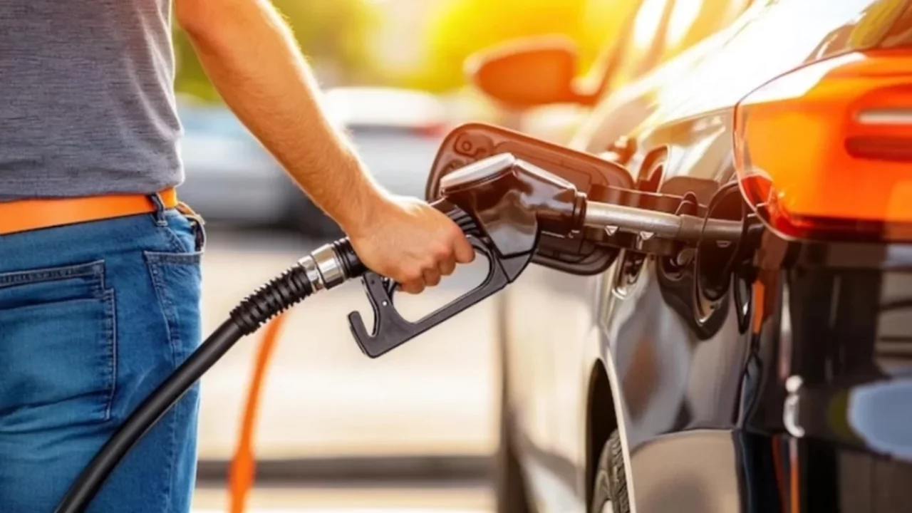 Benzine zam geldi!