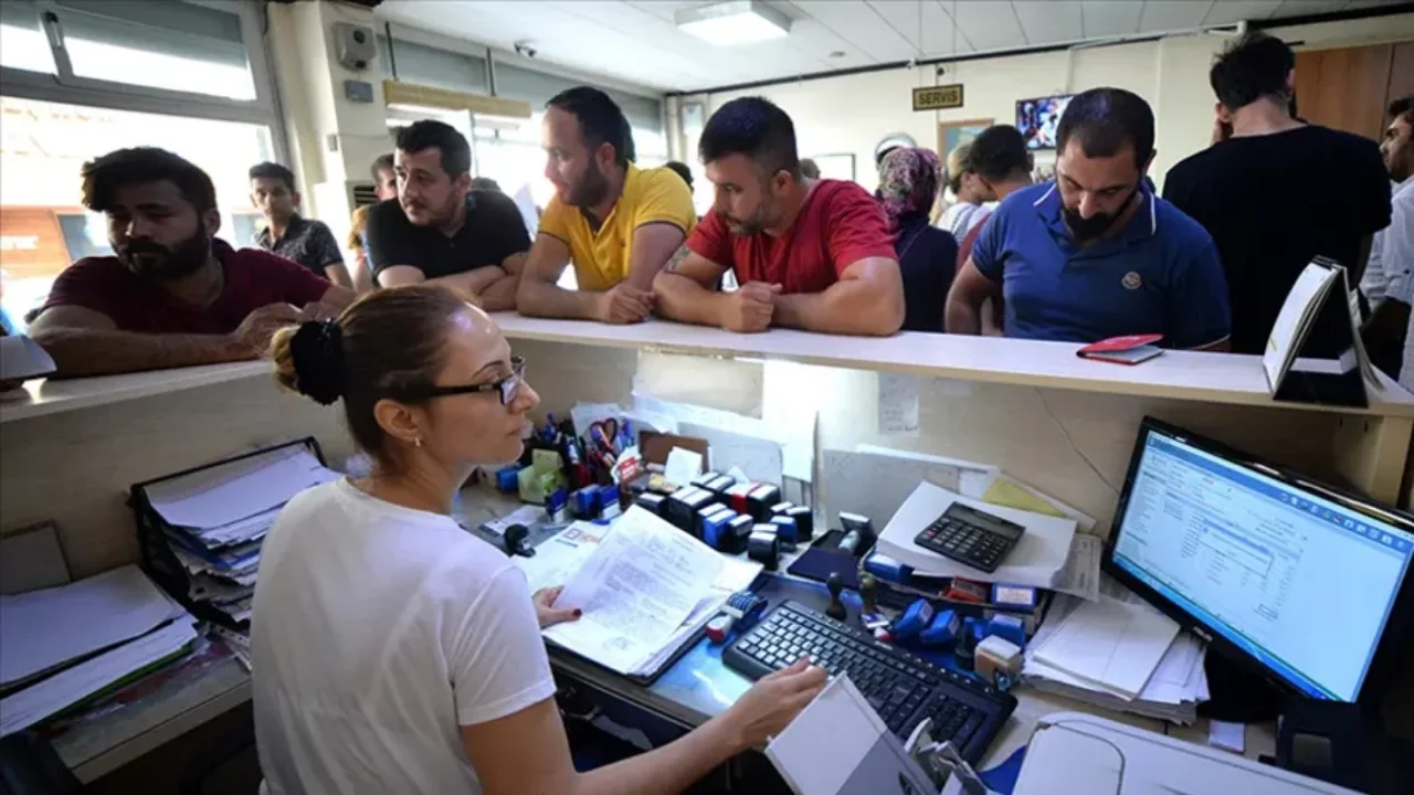 Nöbetçi noter uygulaması bitiyor mu? AYM'den milyonları ilgilendiren kritik iptal kararı