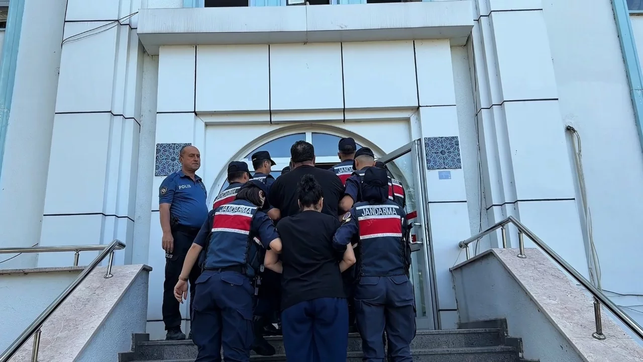 Bursa'da sahte alışveriş siteleriyle vurgun yapan şebeke çökertildi!
