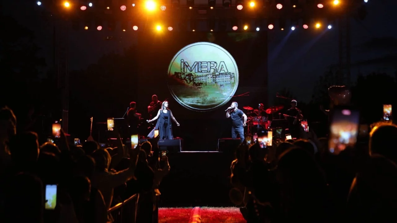 İnegöl Festivali'nde Grup İmera sahne aldı