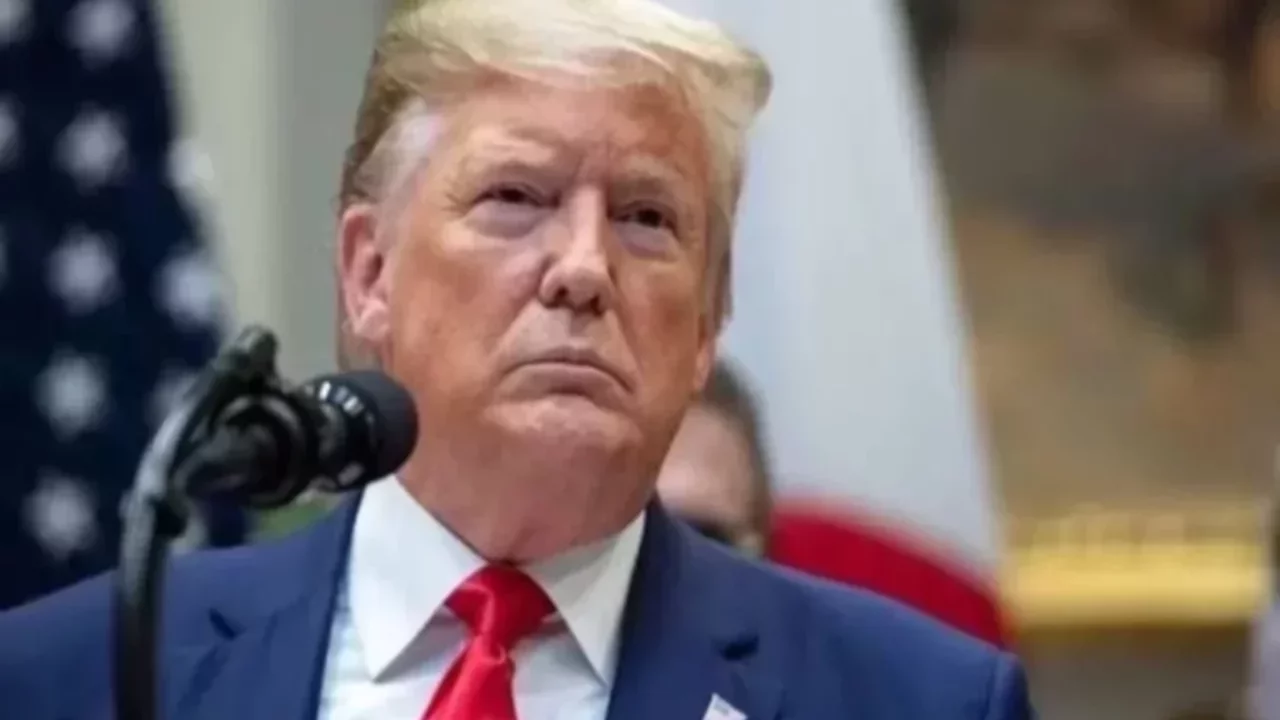 ABD Başkanı Donald Trump'tan Kanada'ya "duman vergisi" tehdidi
