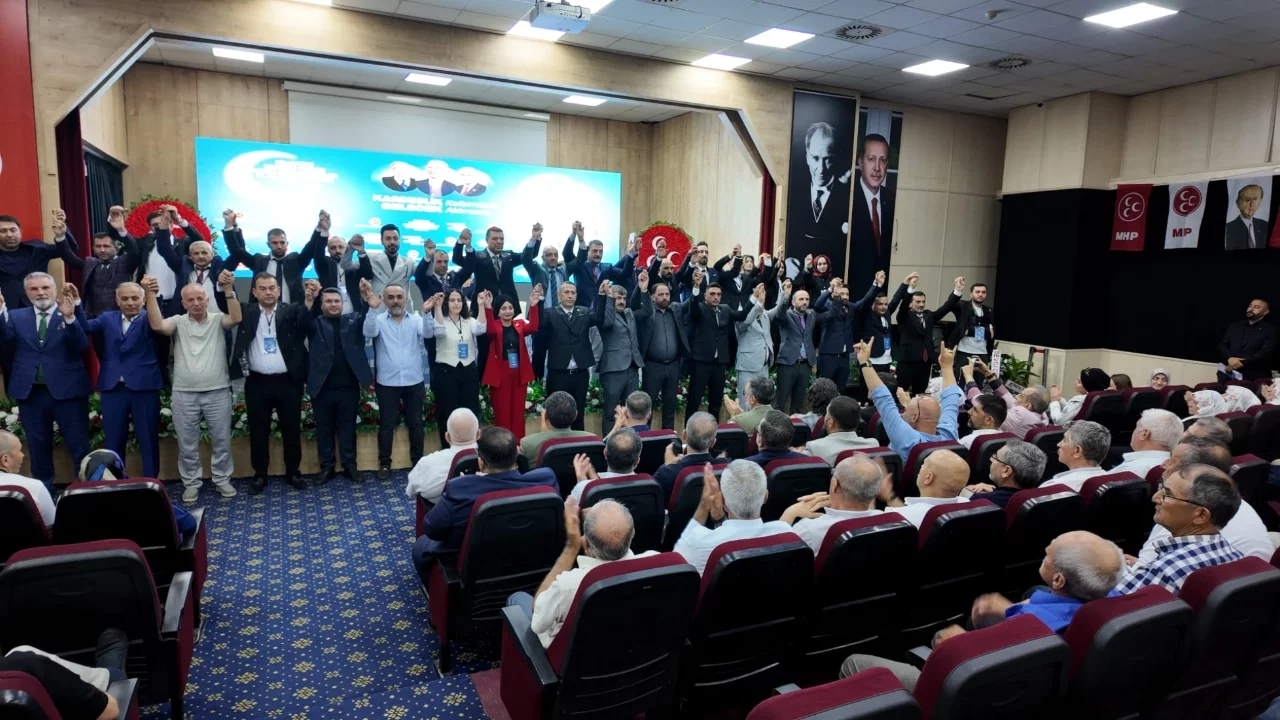 MHP Genel Başkan Yardımcısı Bayraktar, Bursa'da konuştu
