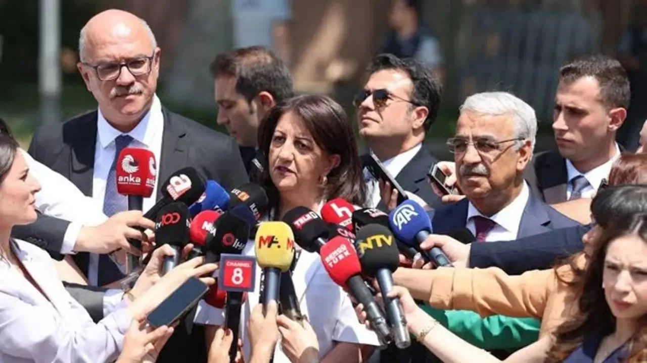 İmralı Heyeti'nin Öcalan'la görüşmesi sona erdi